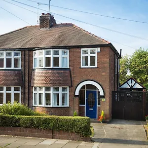 - 4 Heworth Village - 3 Bed House York