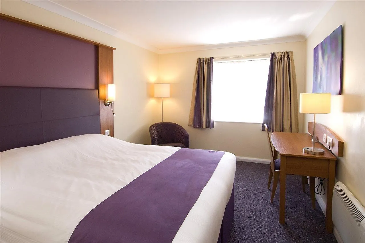 Premier Inn Birmingham South - Hall Green מלון
