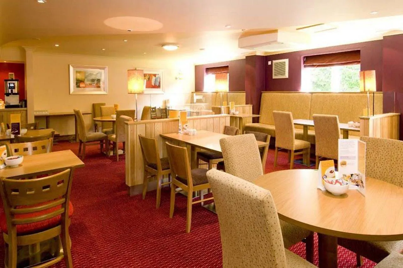 Premier Inn Birmingham South - Hall Green מלון